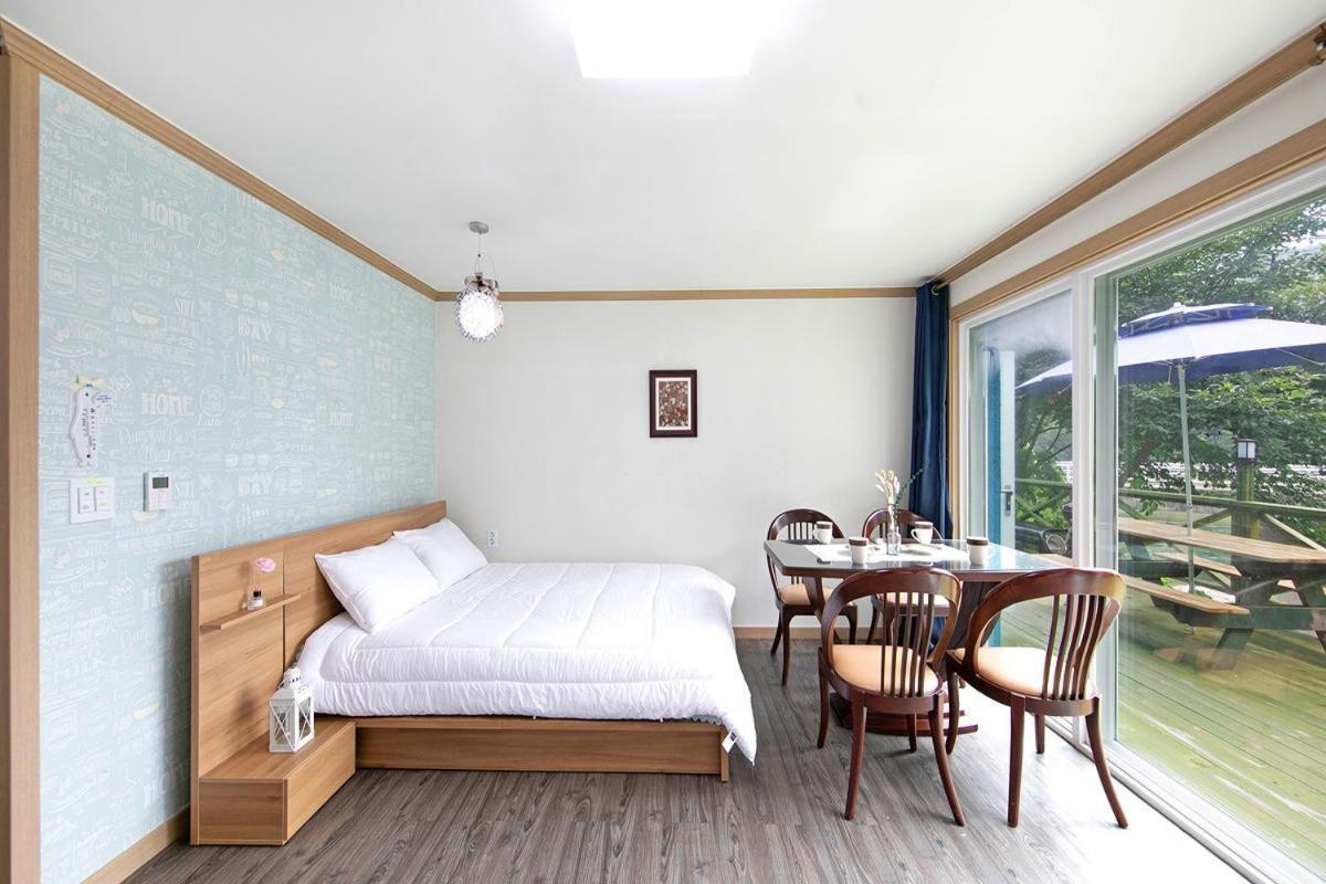 Hongcheon When You Are There Pension Экстерьер фото